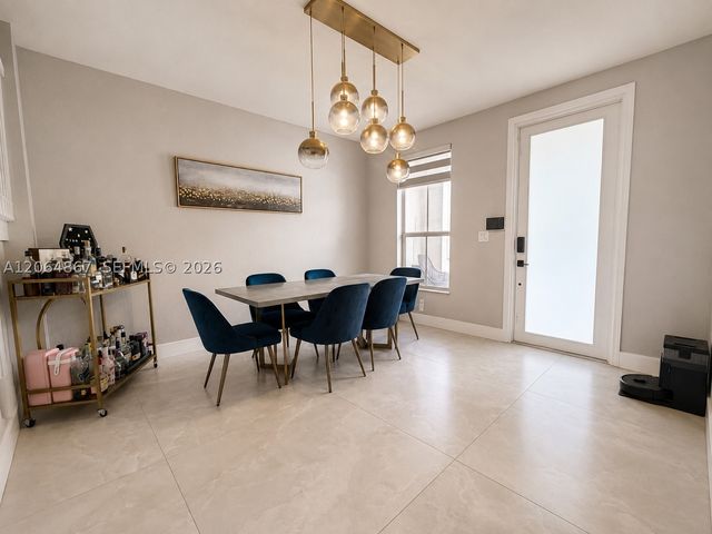14753 SW 25th St, Miami, FL 33185