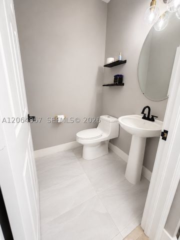 14753 SW 25th St, Miami, FL 33185