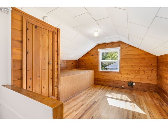 5616 Sw IDAHO St, Portland, OR 97221