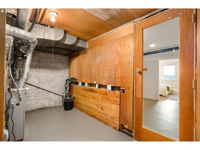 5616 Sw IDAHO St, Portland, OR 97221