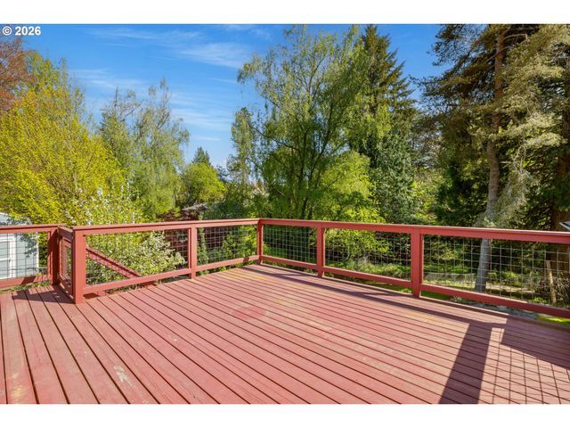 5616 Sw IDAHO St, Portland, OR 97221