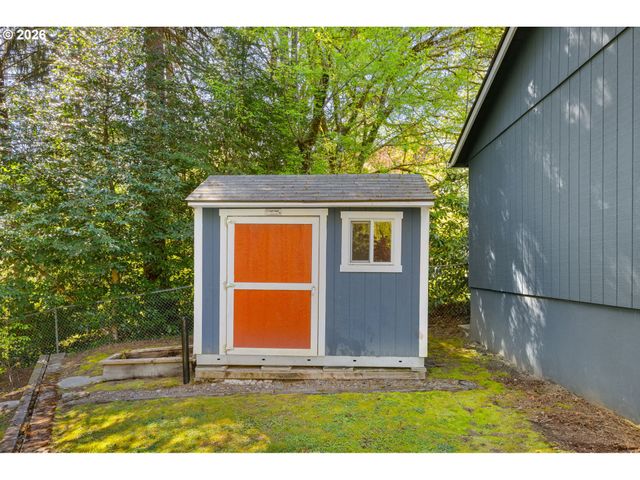 5616 Sw IDAHO St, Portland, OR 97221