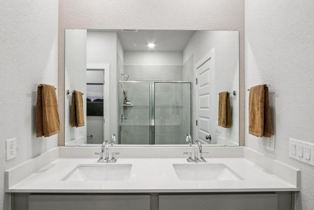 162 Two Bits LN, Elgin, TX 78621