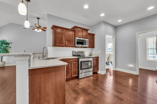 939 Nectar Ct, Clarksville, TN 37043