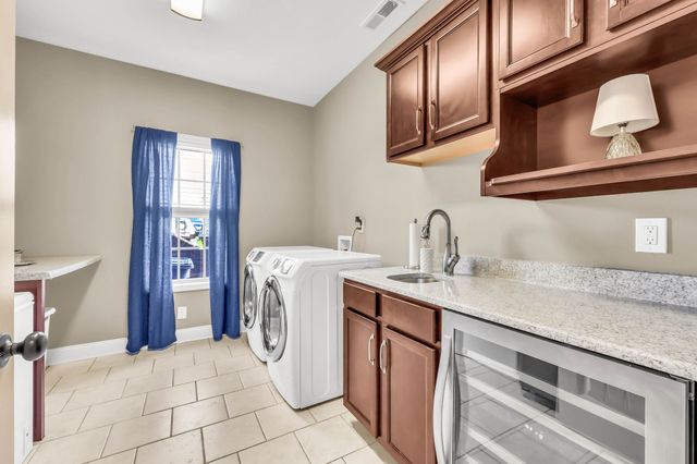 939 Nectar Ct, Clarksville, TN 37043
