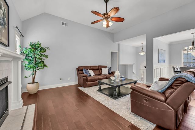 939 Nectar Ct, Clarksville, TN 37043
