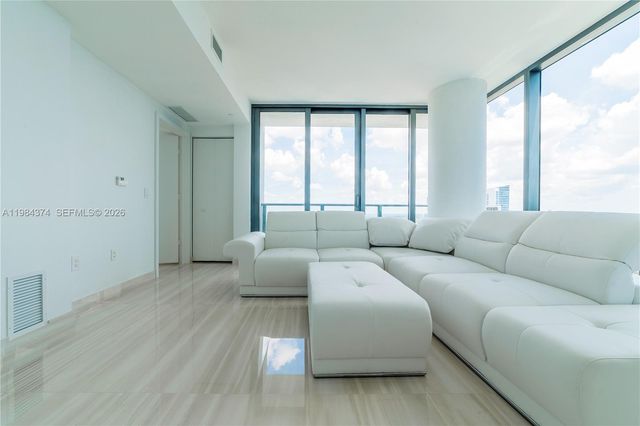 650 NE 32nd St 2808, Miami, FL 33137