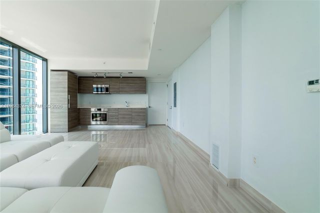 650 NE 32nd St 2808, Miami, FL 33137