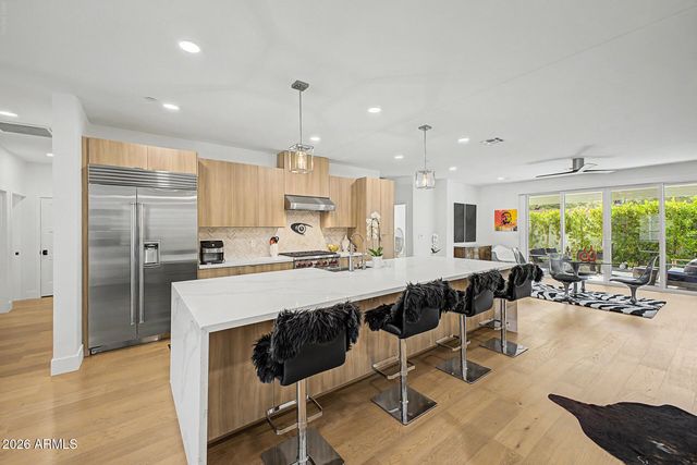6736 E 1ST Avenue, Scottsdale, AZ 85251