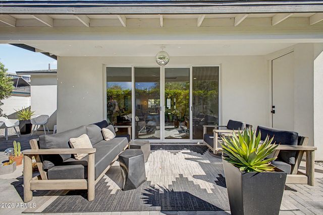 6736 E 1ST Avenue, Scottsdale, AZ 85251