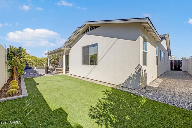6736 E 1ST Avenue, Scottsdale, AZ 85251