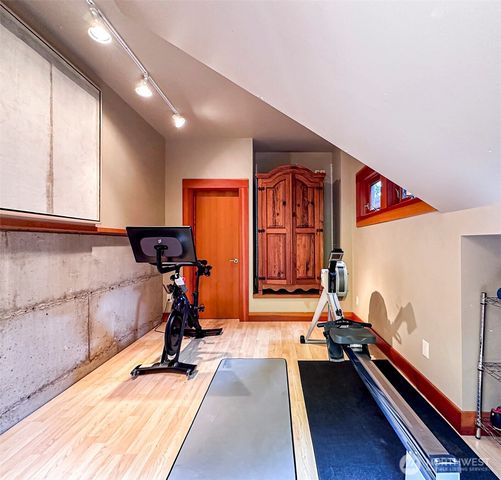 891 E Lake Samish Drive, Bellingham, WA 98229