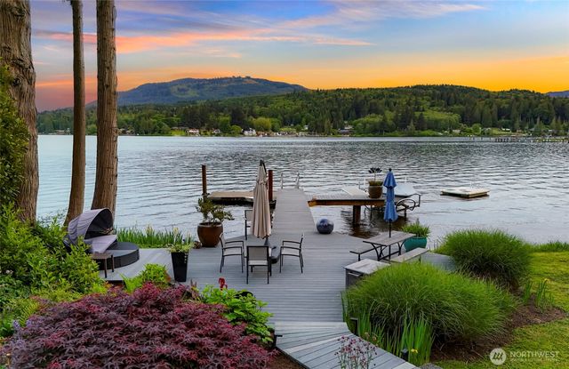 891 E Lake Samish Drive, Bellingham, WA 98229