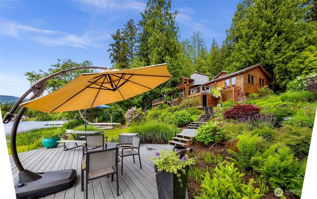 891 E Lake Samish Drive, Bellingham, WA 98229