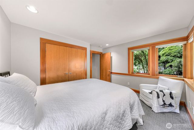 891 E Lake Samish Drive, Bellingham, WA 98229