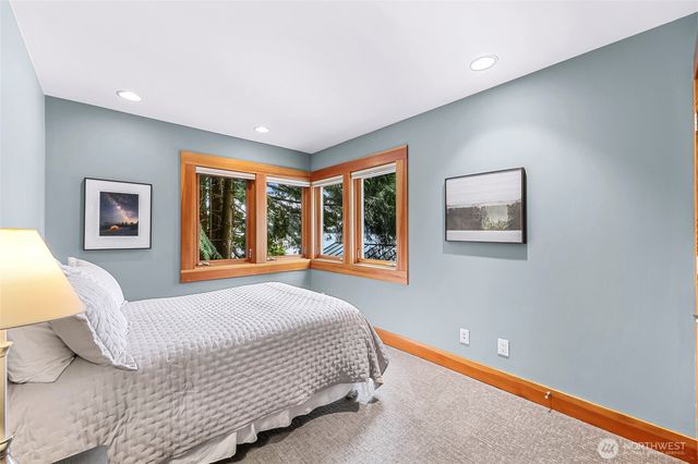 891 E Lake Samish Drive, Bellingham, WA 98229