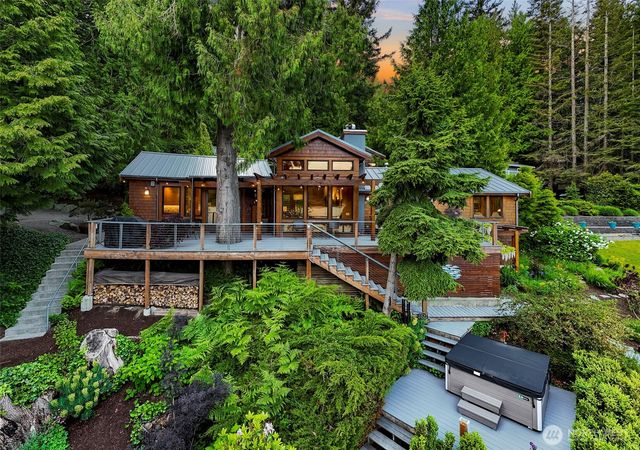 891 E Lake Samish Drive, Bellingham, WA 98229