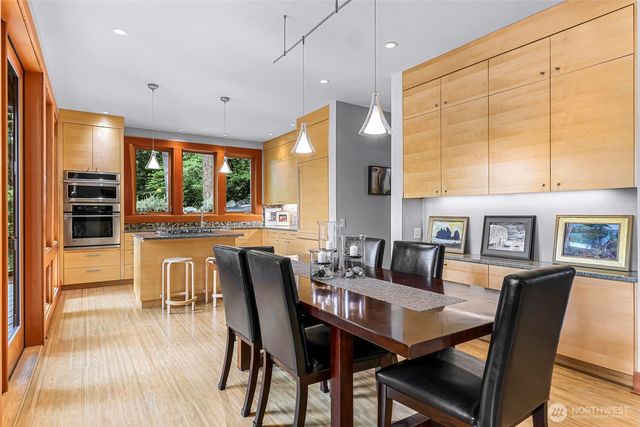 891 E Lake Samish Drive, Bellingham, WA 98229