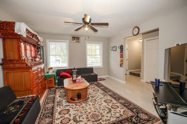 37 LONGWOOD Avenue, Manchester, NH 03109