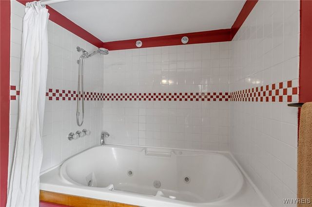 5773 Fisk Road, Pendleton, NY 14094