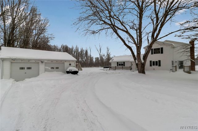 5773 Fisk Road, Pendleton, NY 14094