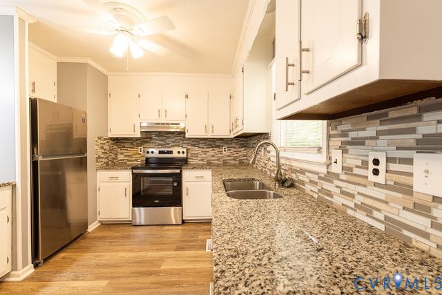 1800 Dinwiddie Ave, Hopewell, VA 23860