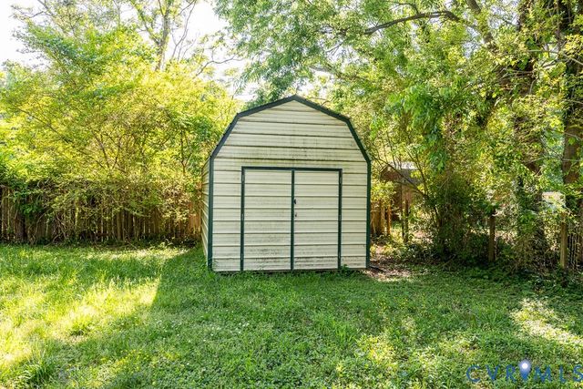 1800 Dinwiddie Ave, Hopewell, VA 23860