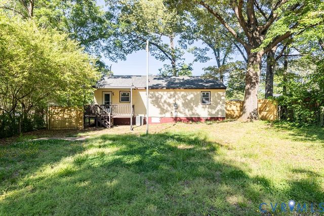 1800 Dinwiddie Ave, Hopewell, VA 23860