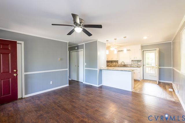 1800 Dinwiddie Ave, Hopewell, VA 23860