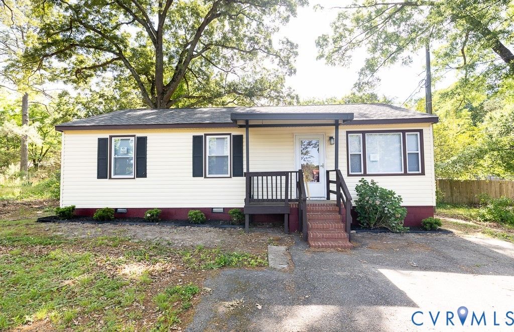 1800 Dinwiddie Ave, Hopewell, VA 23860
