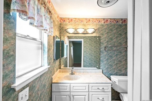9446 Shields Dr, San Antonio, TX 78245