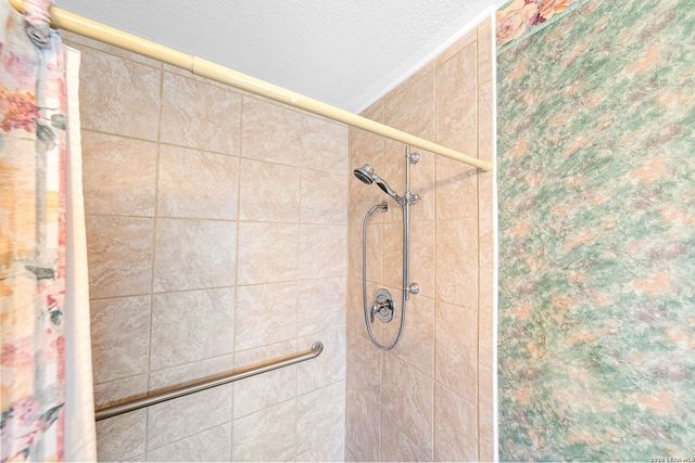 9446 Shields Dr, San Antonio, TX 78245