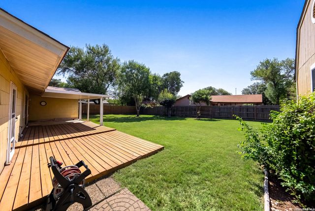 9446 Shields Dr, San Antonio, TX 78245