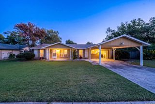 9446 Shields Dr, San Antonio, TX 78245