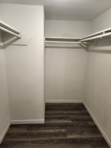 2750 Holly Hall Street 1708, Houston, TX 77054