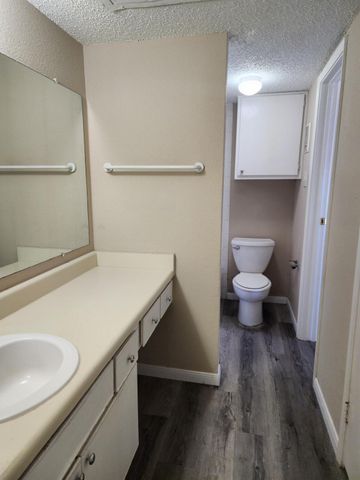 2750 Holly Hall Street 1708, Houston, TX 77054