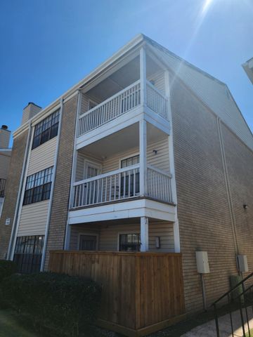 2750 Holly Hall Street 1708, Houston, TX 77054