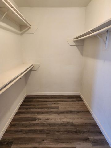 2750 Holly Hall Street 1708, Houston, TX 77054