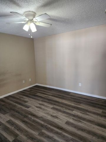 2750 Holly Hall Street 1708, Houston, TX 77054