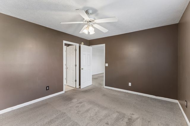 120 Pebble Brook Dr, Murfreesboro, TN 37127