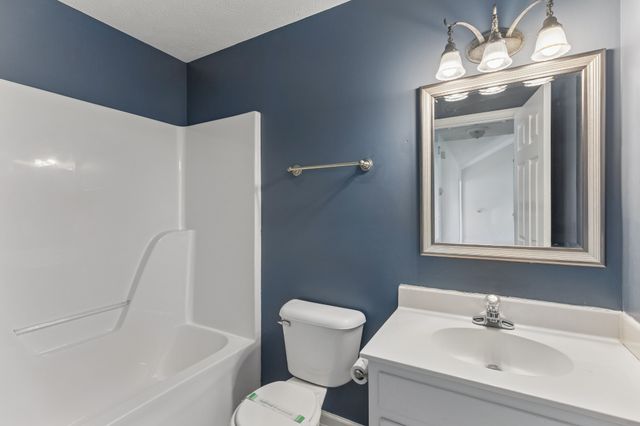 120 Pebble Brook Dr, Murfreesboro, TN 37127