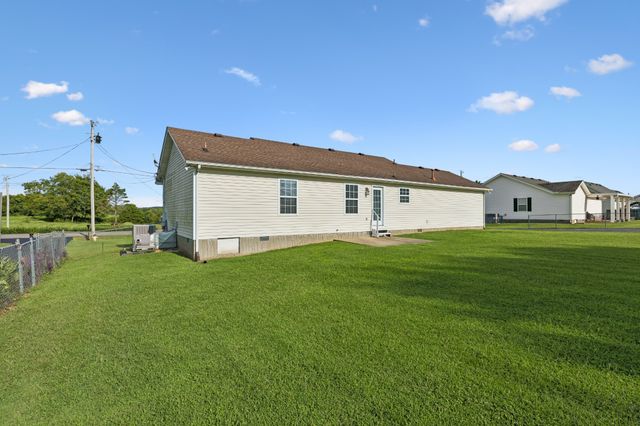 120 Pebble Brook Dr, Murfreesboro, TN 37127