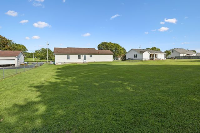 120 Pebble Brook Dr, Murfreesboro, TN 37127