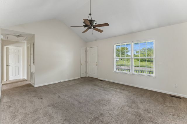 120 Pebble Brook Dr, Murfreesboro, TN 37127