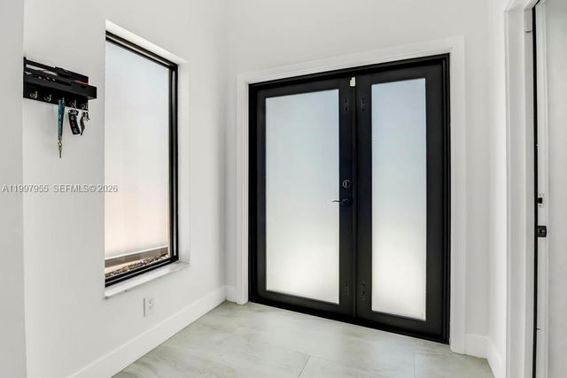 8611 SW 82nd Ter, Miami, FL 33143