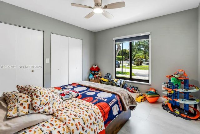 8611 SW 82nd Ter, Miami, FL 33143