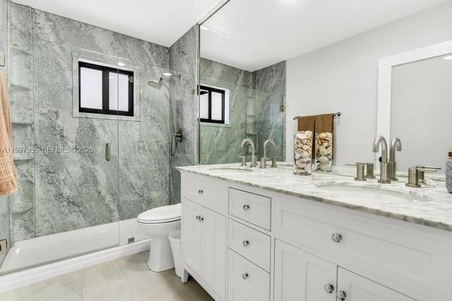 8611 SW 82nd Ter, Miami, FL 33143