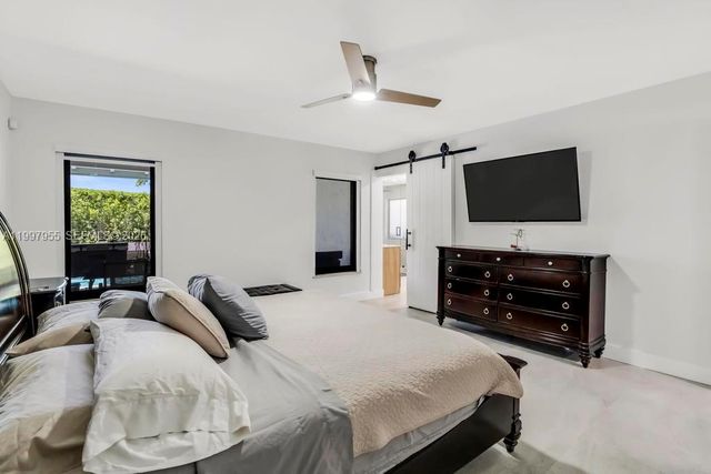 8611 SW 82nd Ter, Miami, FL 33143