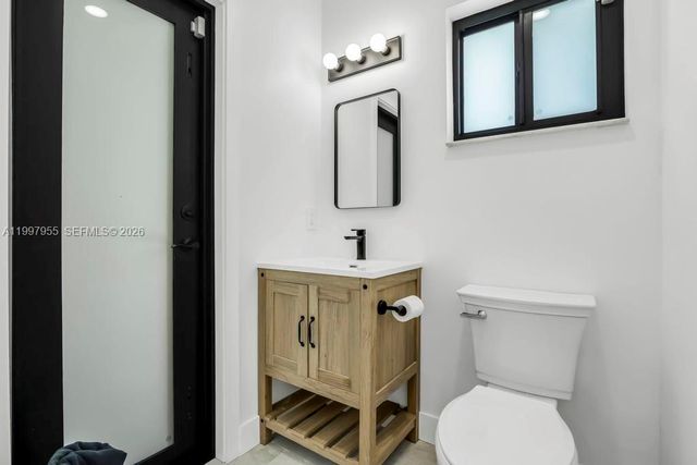 8611 SW 82nd Ter, Miami, FL 33143