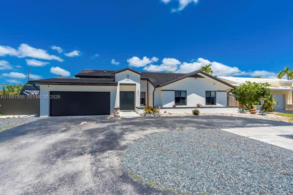 8611 SW 82nd Ter, Miami, FL 33143